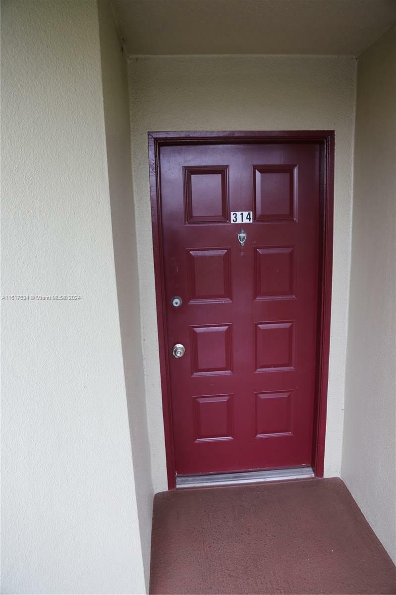 Property Photo:  901 SW 128th Ave 314E  FL 33027 