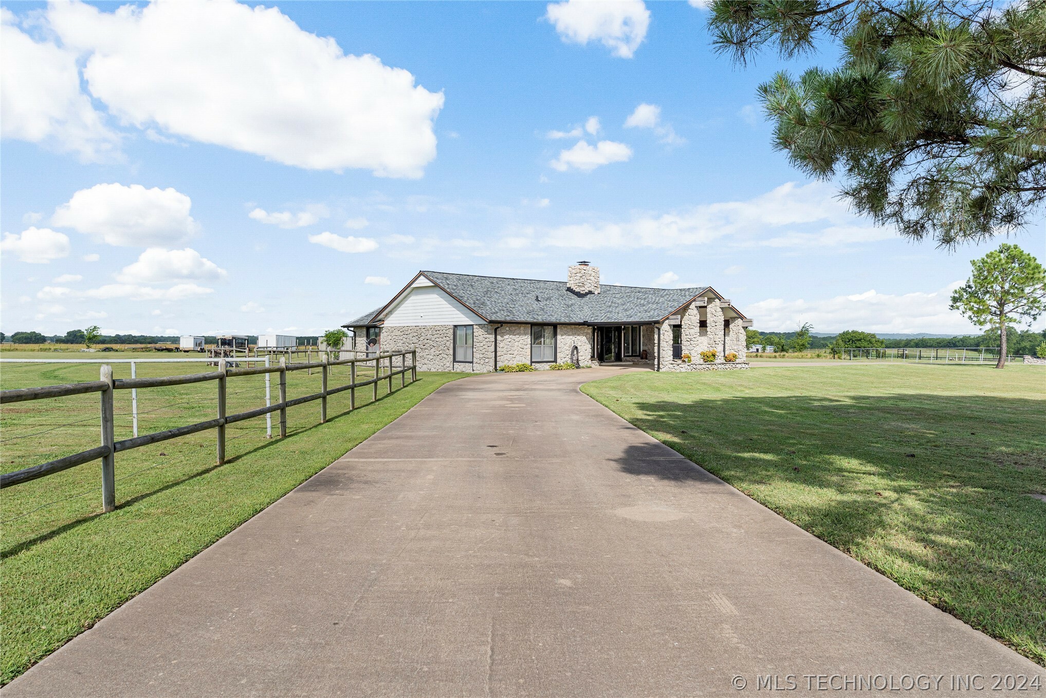 Property Photo:  20638 S Hwy 75  OK 74047 