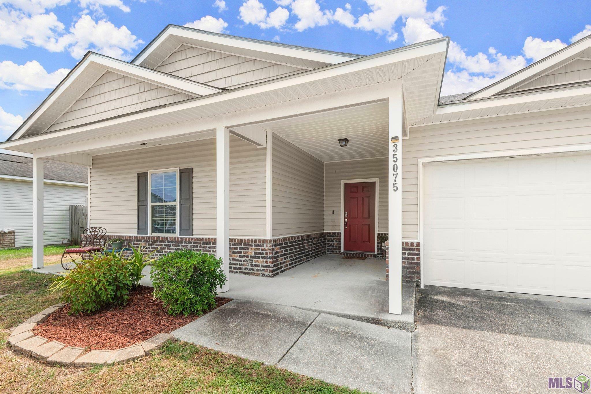 Property Photo:  35075 Rayville Dr  LA 70706 