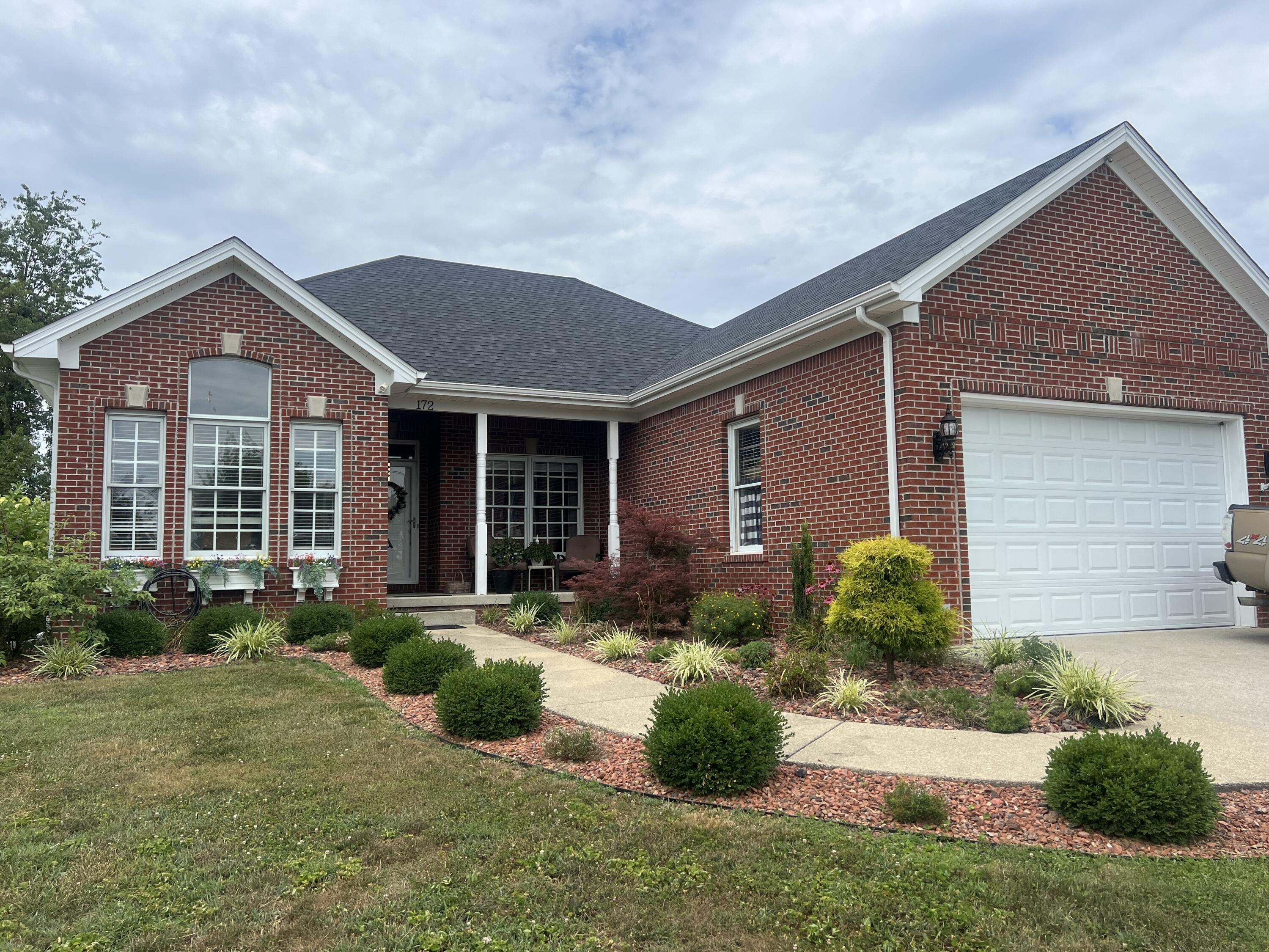 Property Photo: 172 Shady Oaks Drive KY 40475