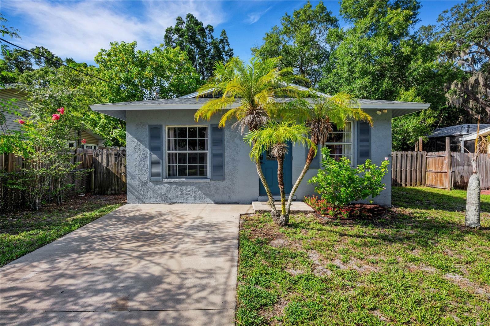 Property Photo:  1607 7th Street W  FL 34221 