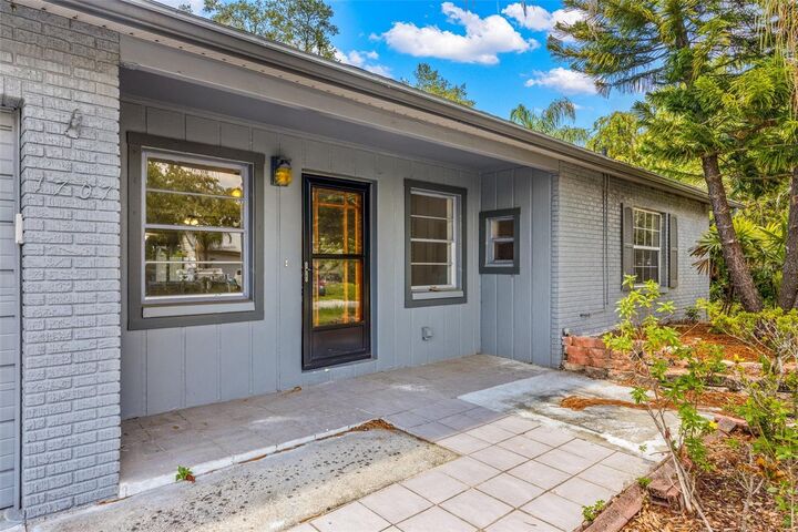 Photo de la propriété:  1707 Lakewood Loop  FL 33510 