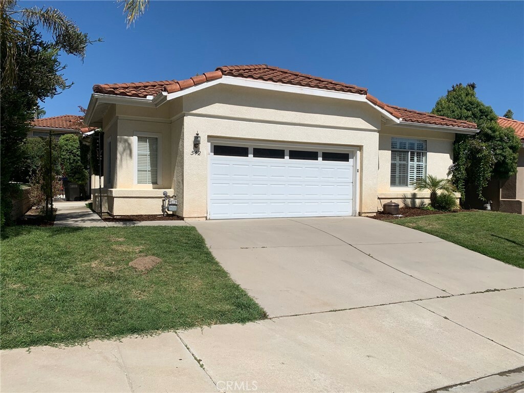 Property Photo:  542 Woodgreen Way  CA 93444 