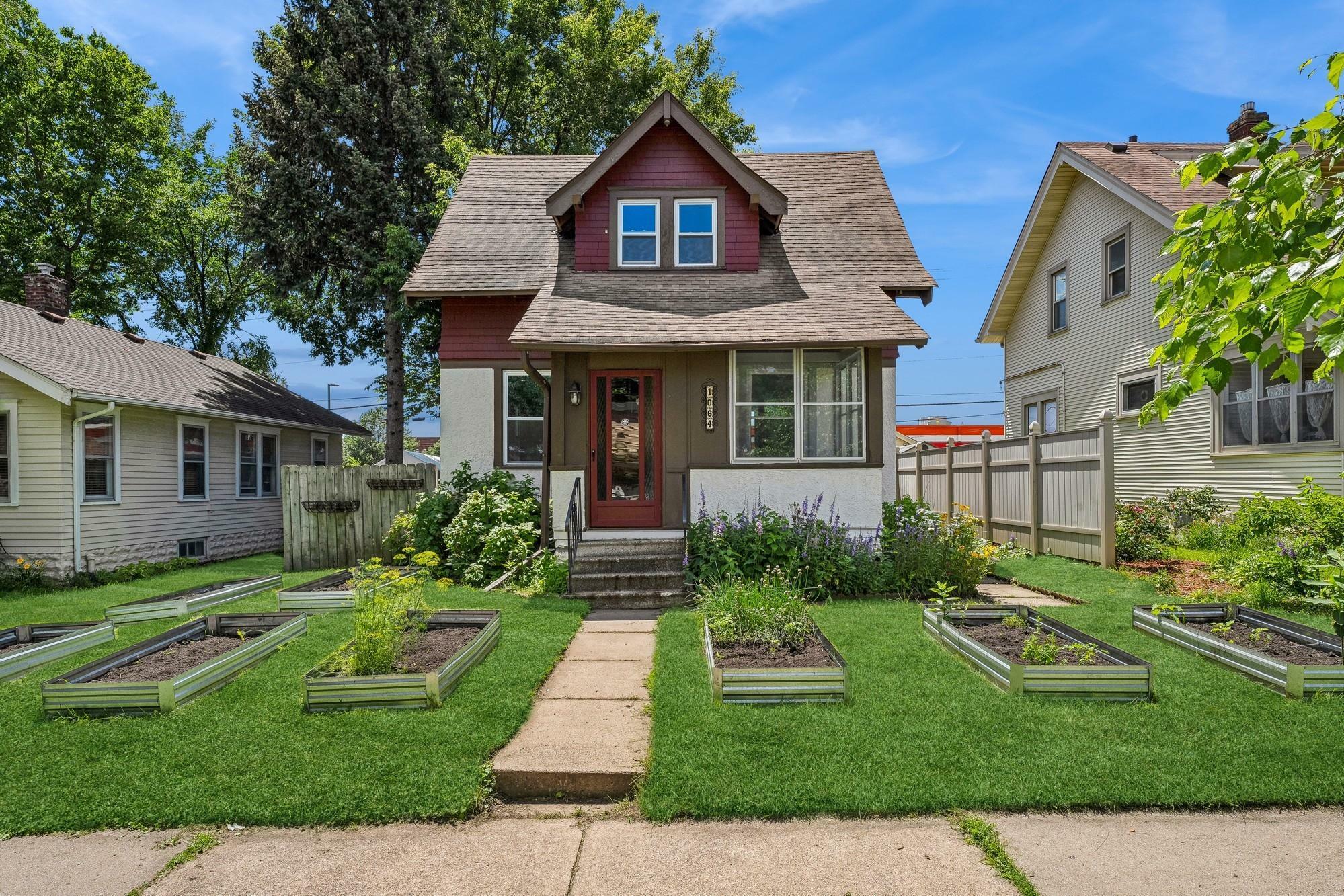 Property Photo: 1064 Sherburne Avenue MN 55104