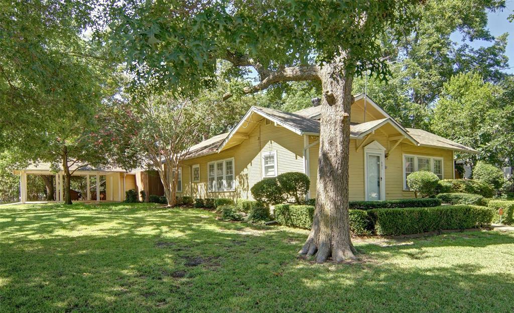 Property Photo:  601 W Josephine Street  TX 76086 