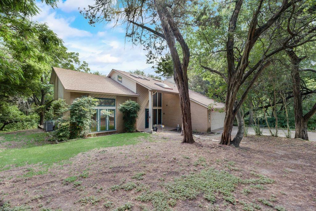 Property Photo:  1817 Mansfield Road  TX 75104 