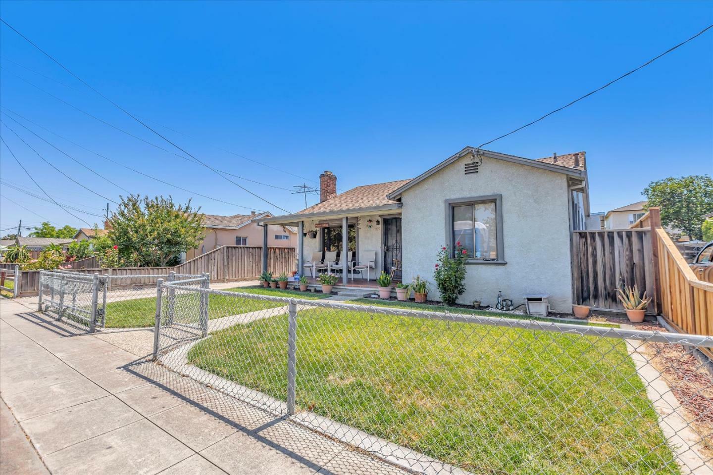 Property Photo:  225 North King Road  CA 95116 