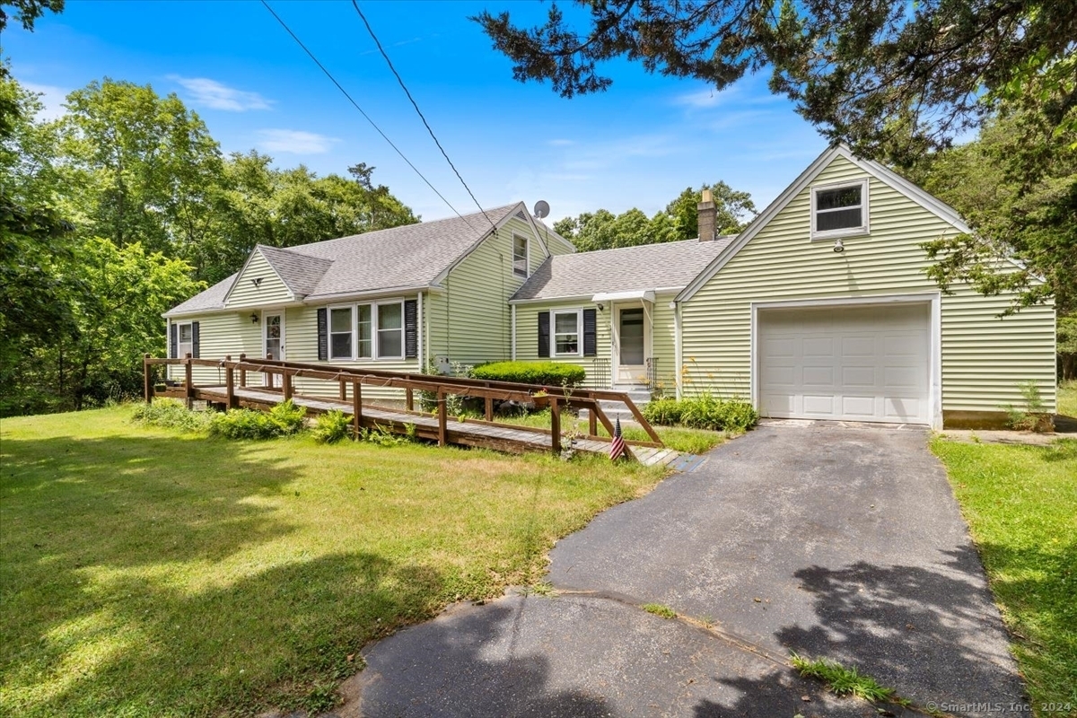 Property Photo: 8 Cedarcrest Drive CT 06365
