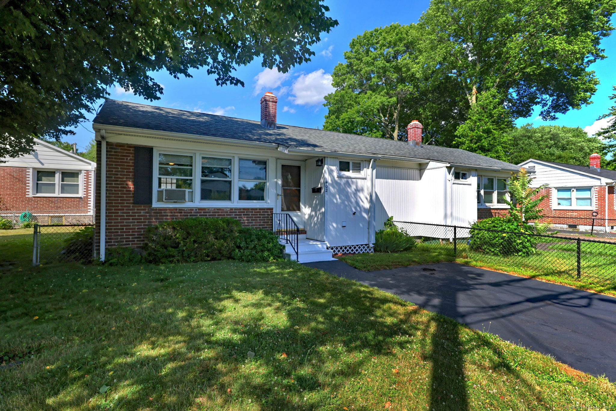 Property Photo:  402 Stonybrook Road 402  CT 06614 