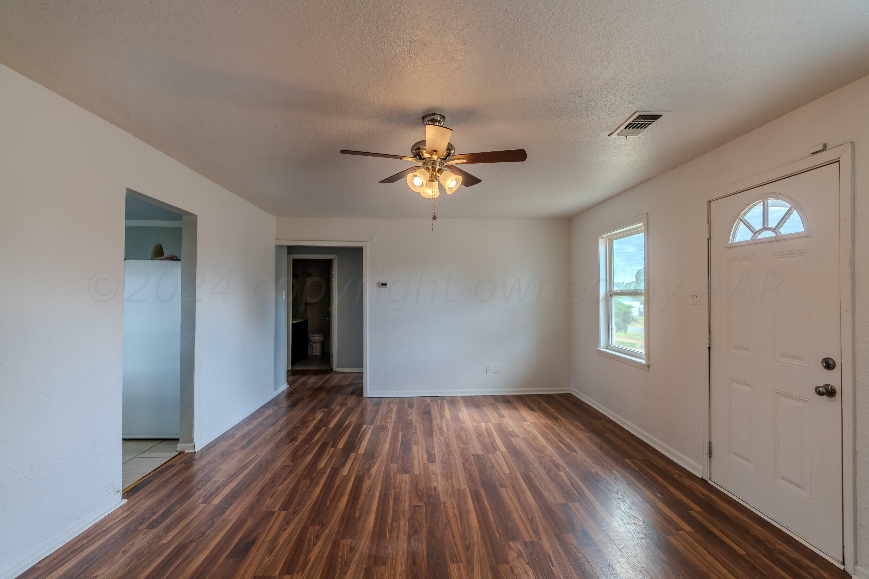 Property Photo:  106 S Tennessee Street  TX 79106-7959 