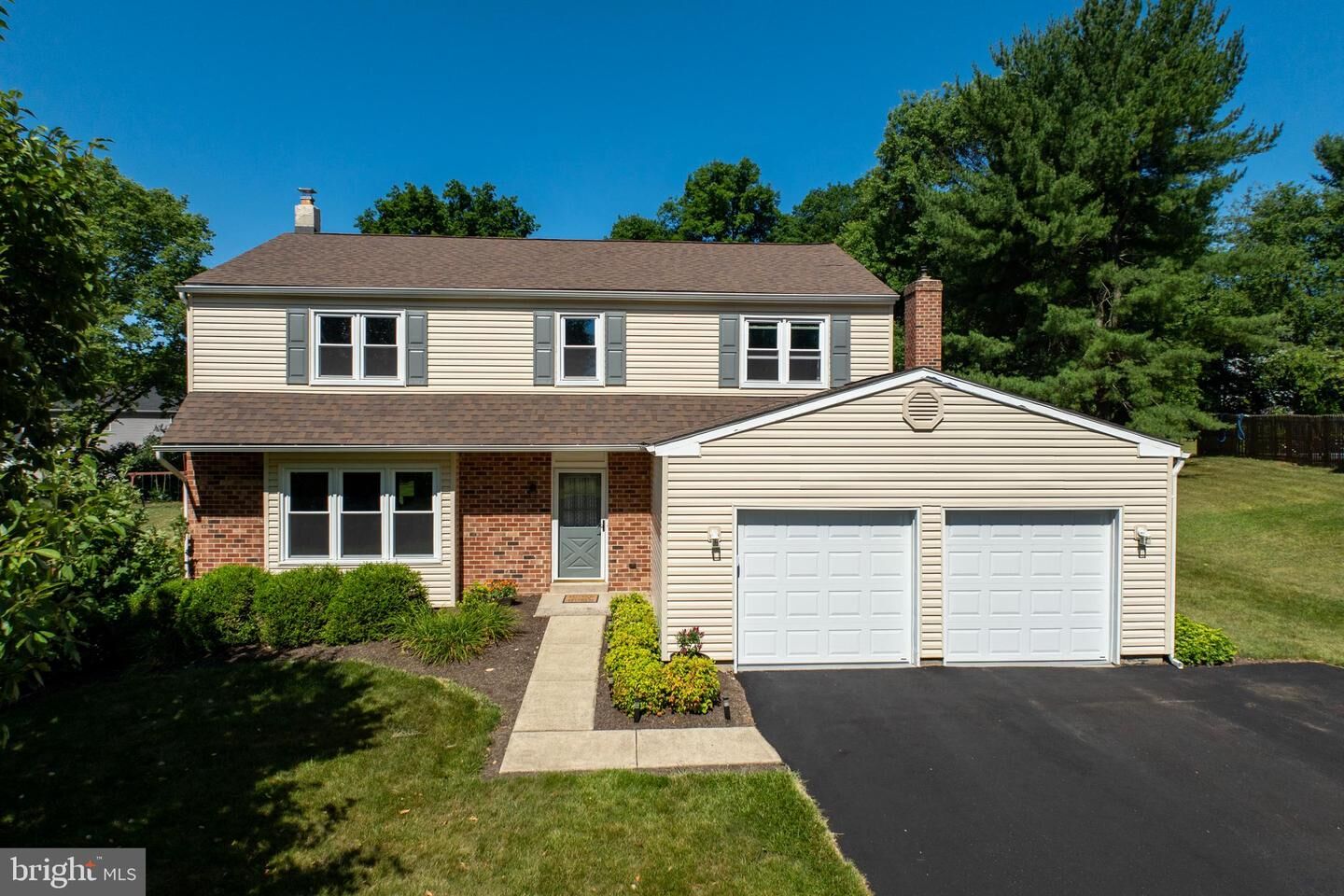 Property Photo:  12 Woodstock Circle  PA 19426 