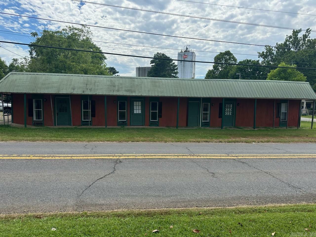 Property Photo:  1110 N Hazel Street  AR 71801 