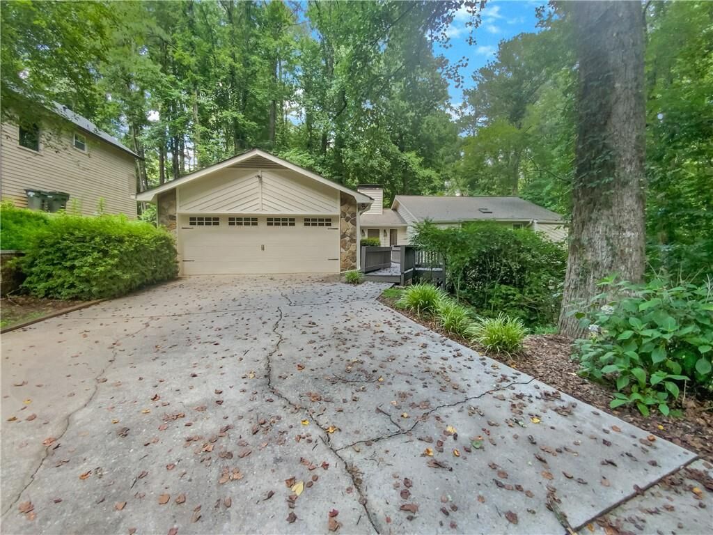 Property Photo: 2779 Chimney Springs Drive GA 30062