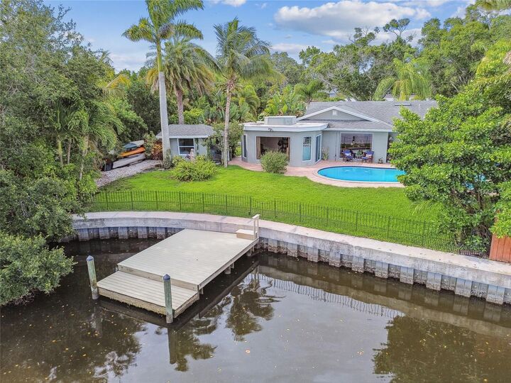 Property Photo:  3225 Rosery Road NE  FL 33771 