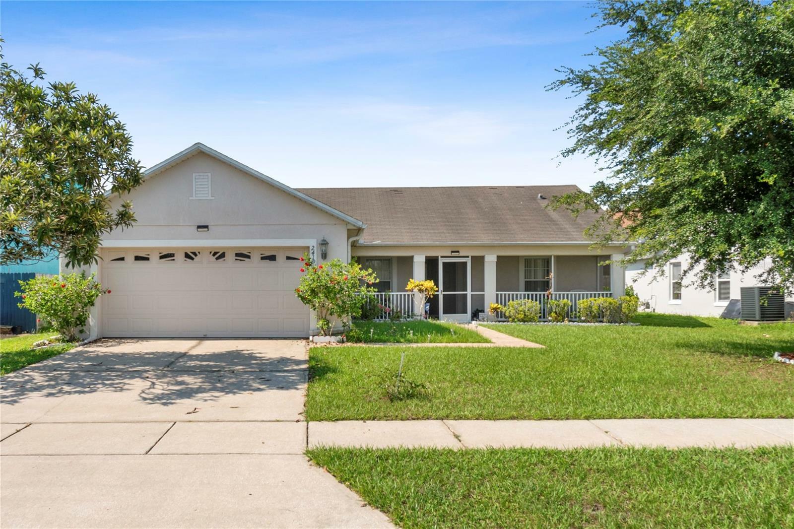 Property Photo:  2419 Willow Tree Lane  FL 34758 