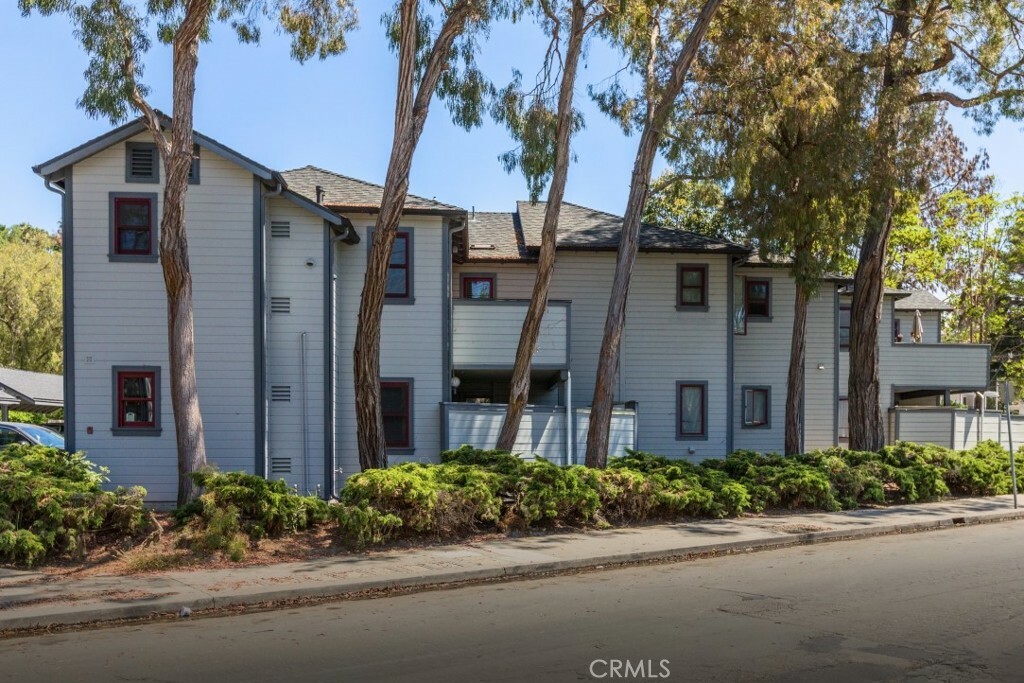 Property Photo:  521 W Montecito Street 14  CA 93101 