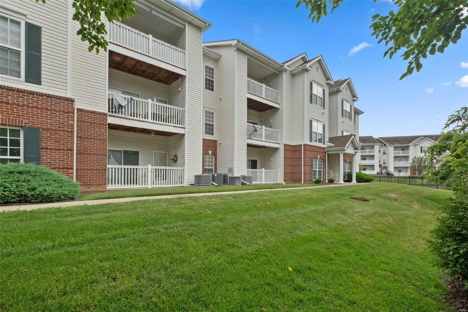 42 Kassebaum Lane 200  St Louis MO 63129 photo