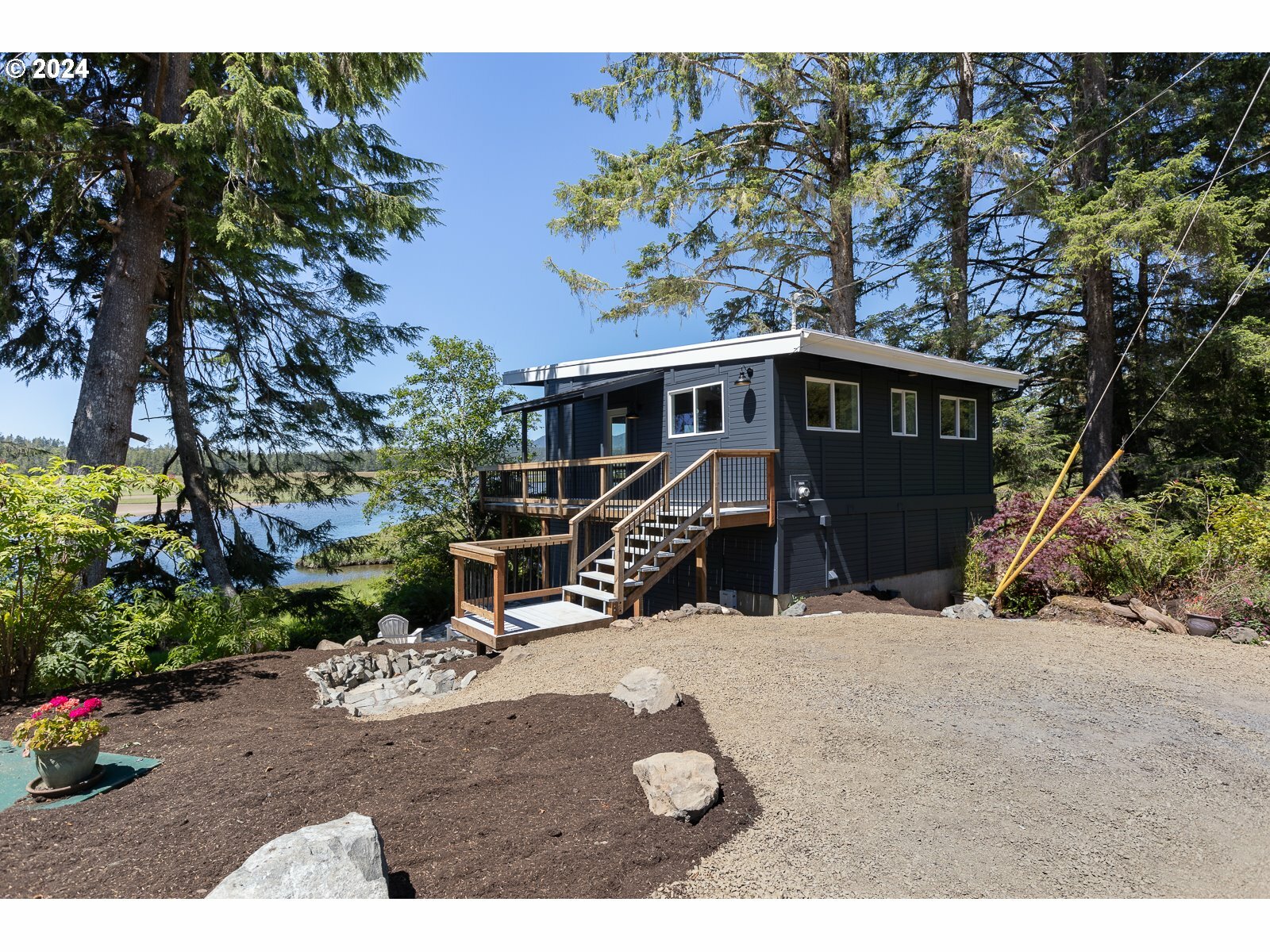 Property Photo: 25120 Sandlake Rd OR 97112
