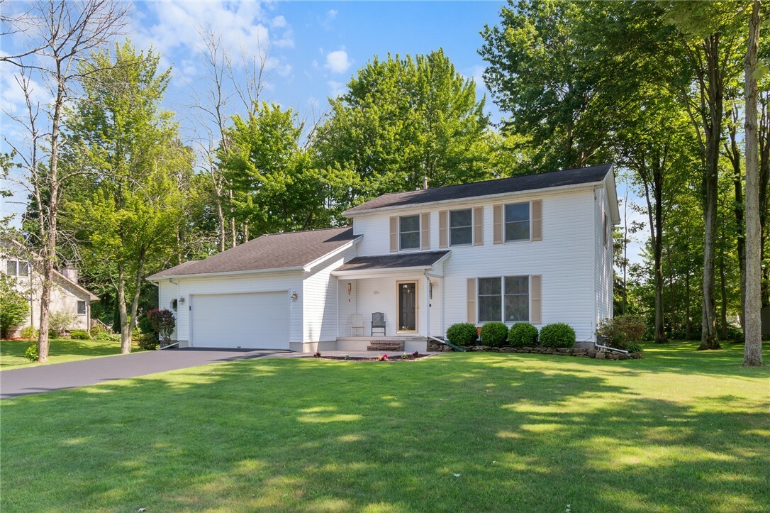 Property Photo:  2104 Stonehedge Drive  NY 14519 