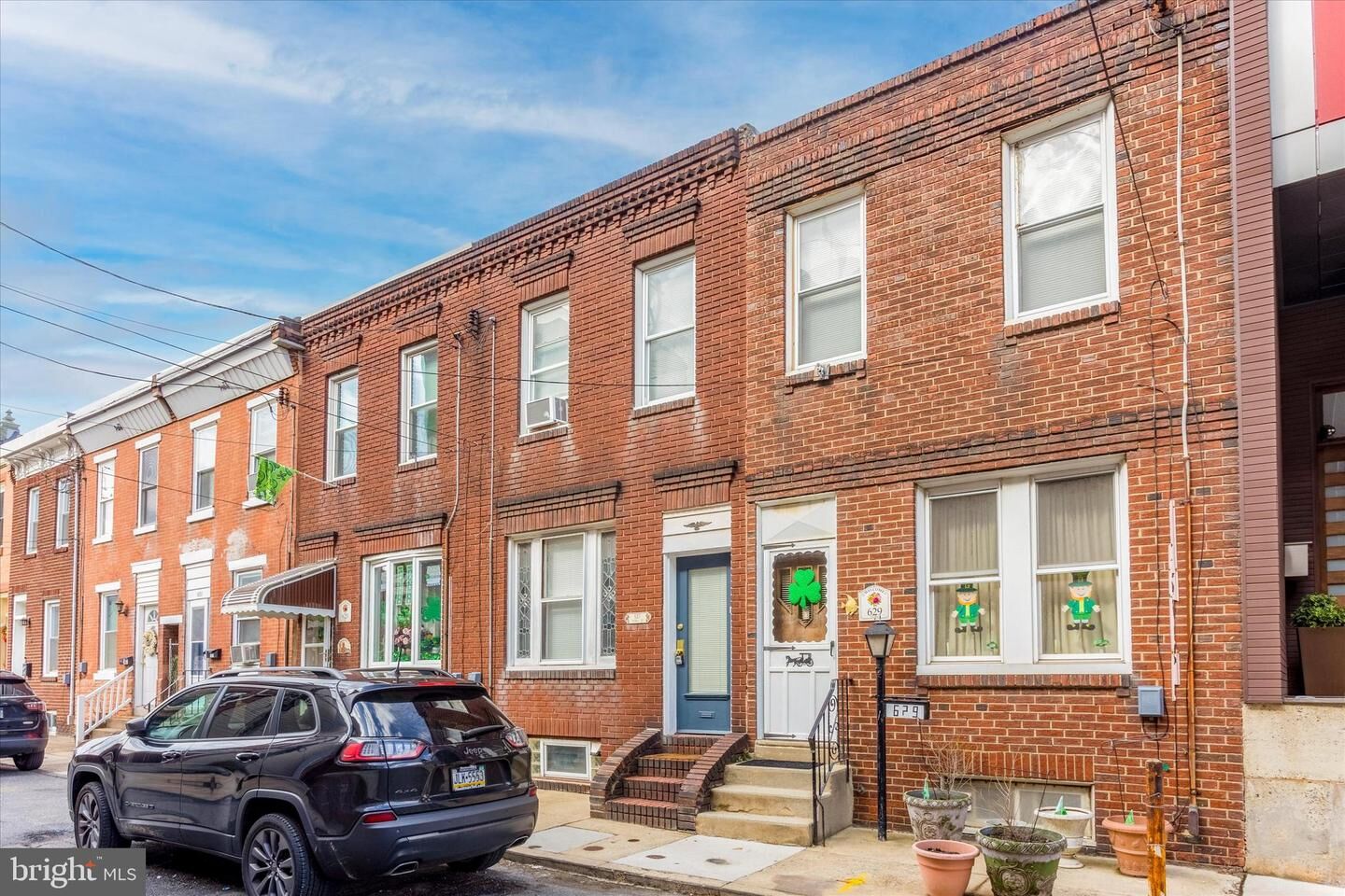 Property Photo:  627 E Flora Street  PA 19125 