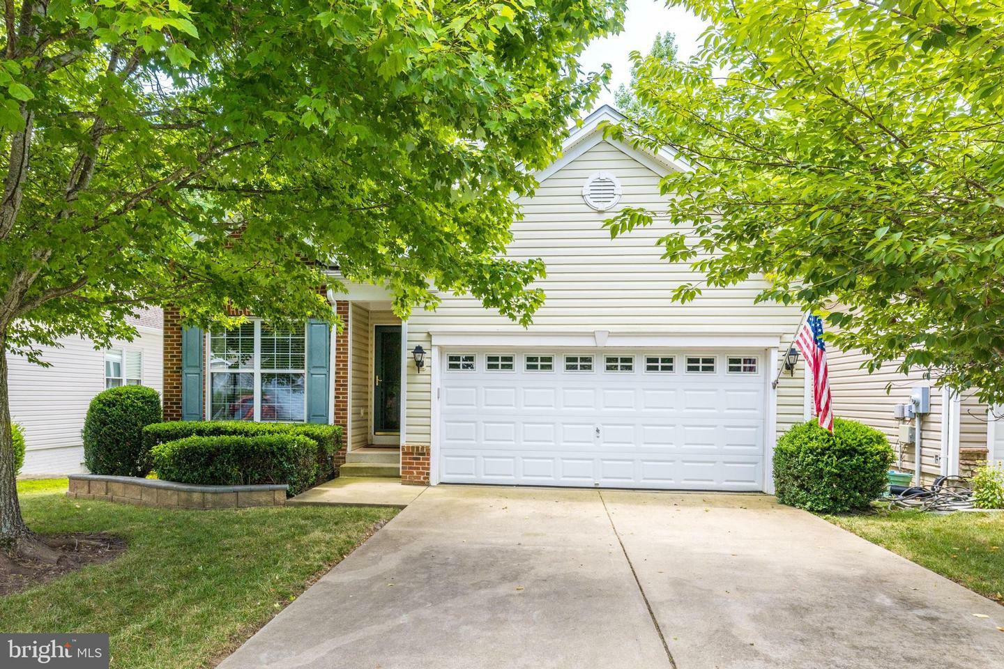 Property Photo:  98 Smithfield Way  VA 22406 