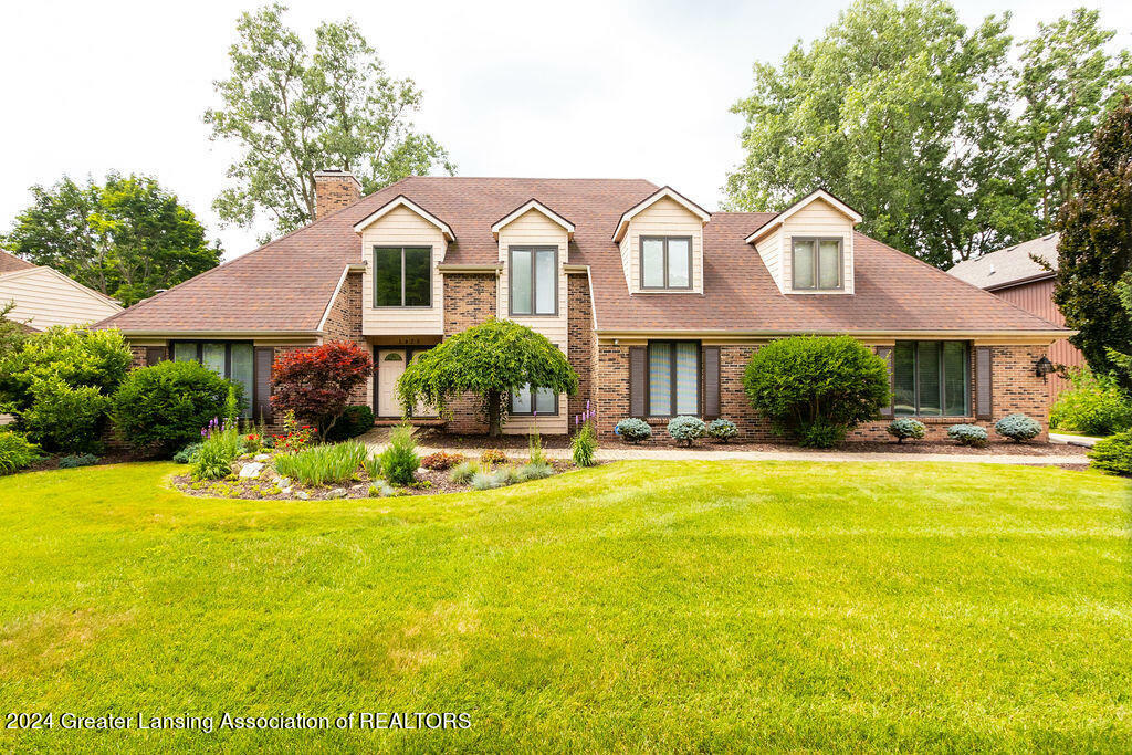 Property Photo:  1075 Applegate Lane  MI 48823 