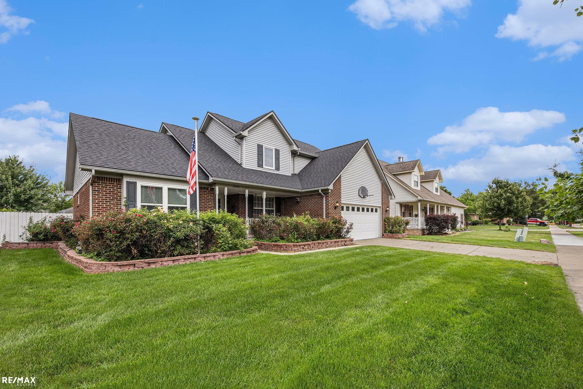 Property Photo:  37375 Sienna Oaks  MI 48047 