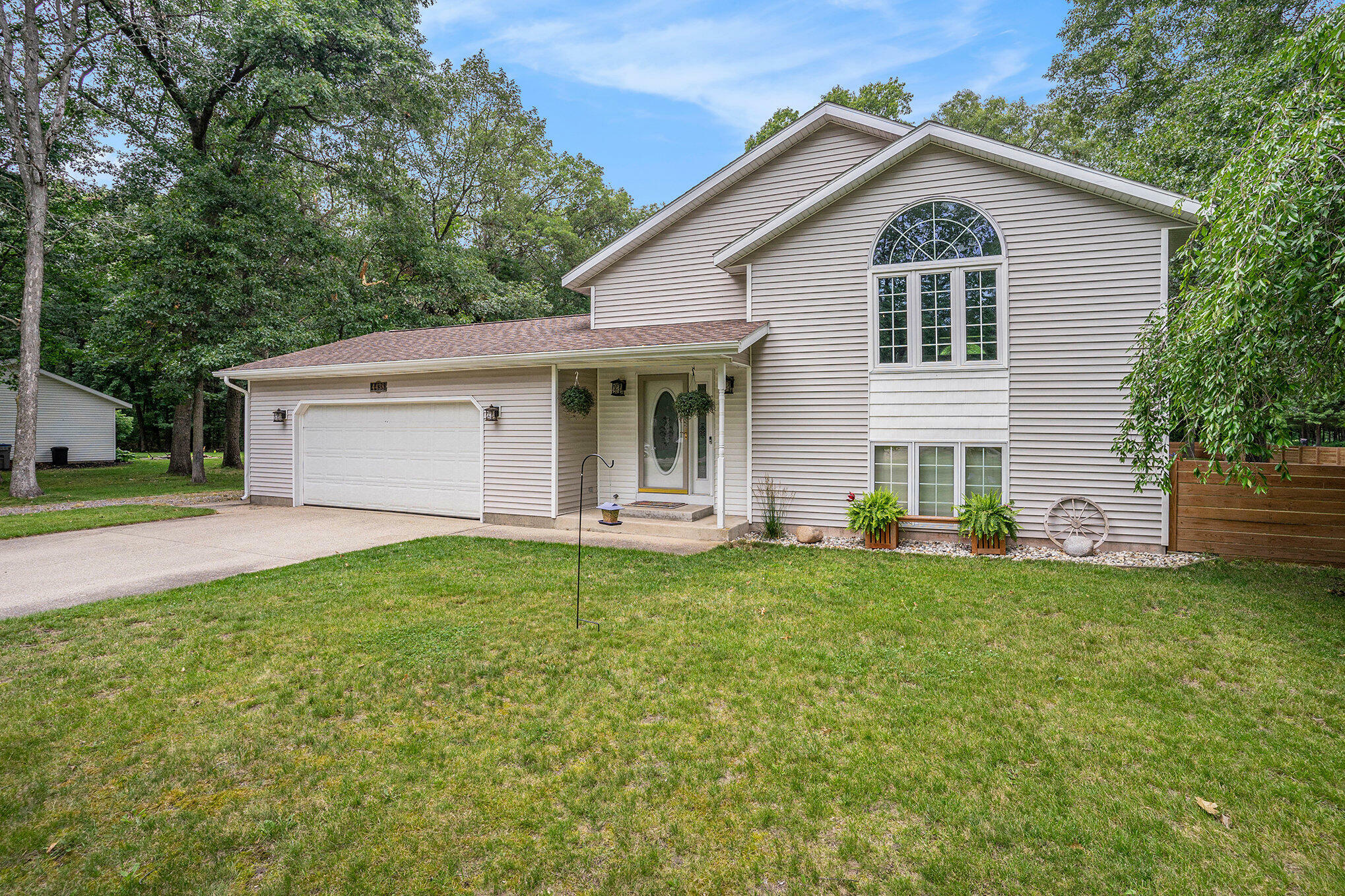 Property Photo:  4438 Krystallee Drive  MI 49442 