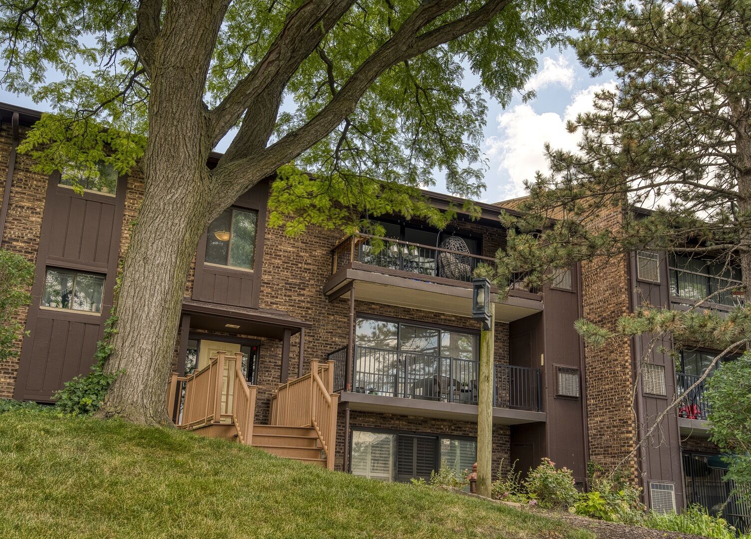 Property Photo:  1325 Cass Lane E 302  IL 60559 
