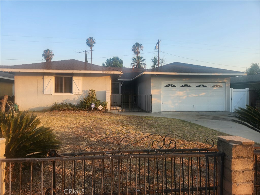 Property Photo:  320 E Reed Street  CA 91723 