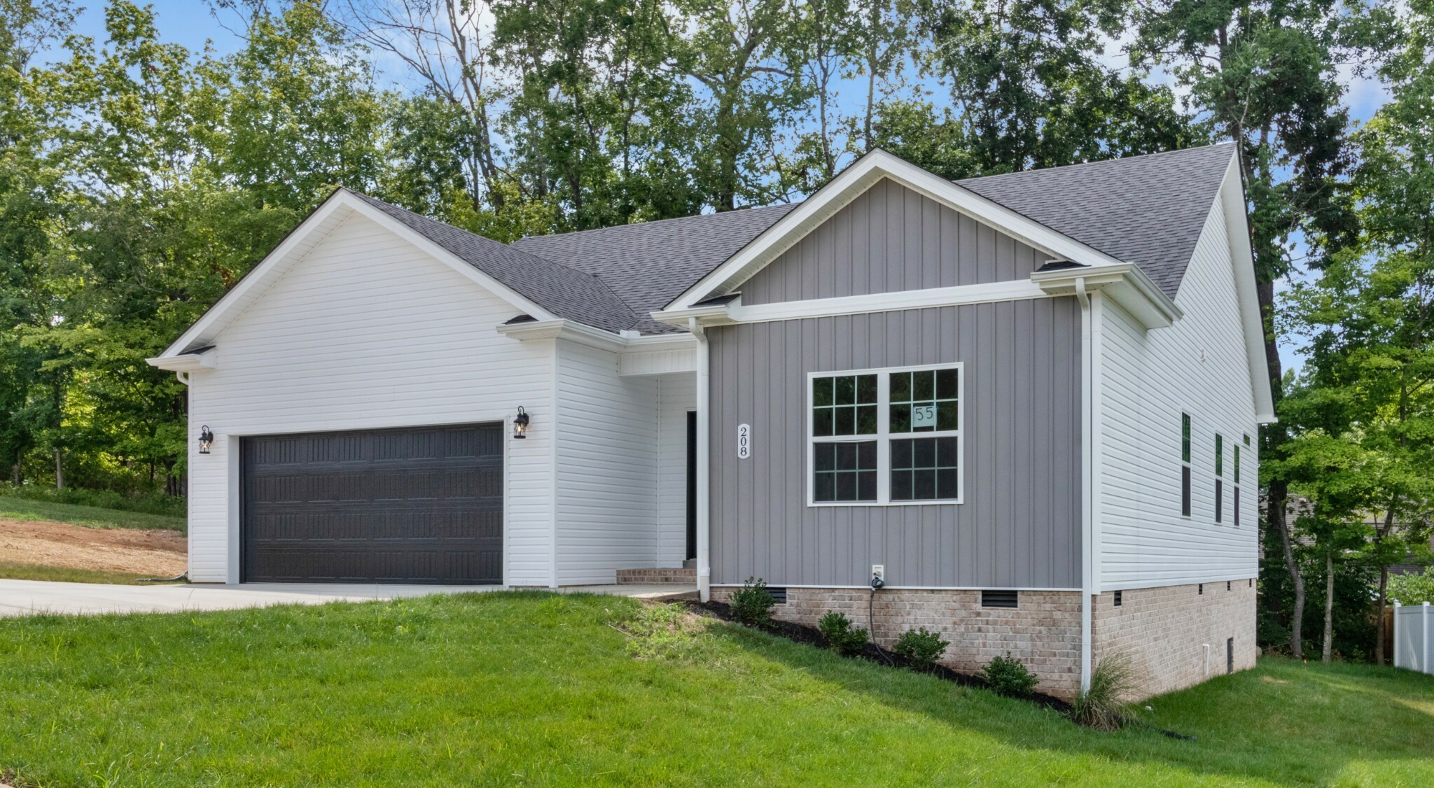 Property Photo:  208 Wade Hampton Ln  TN 37040 