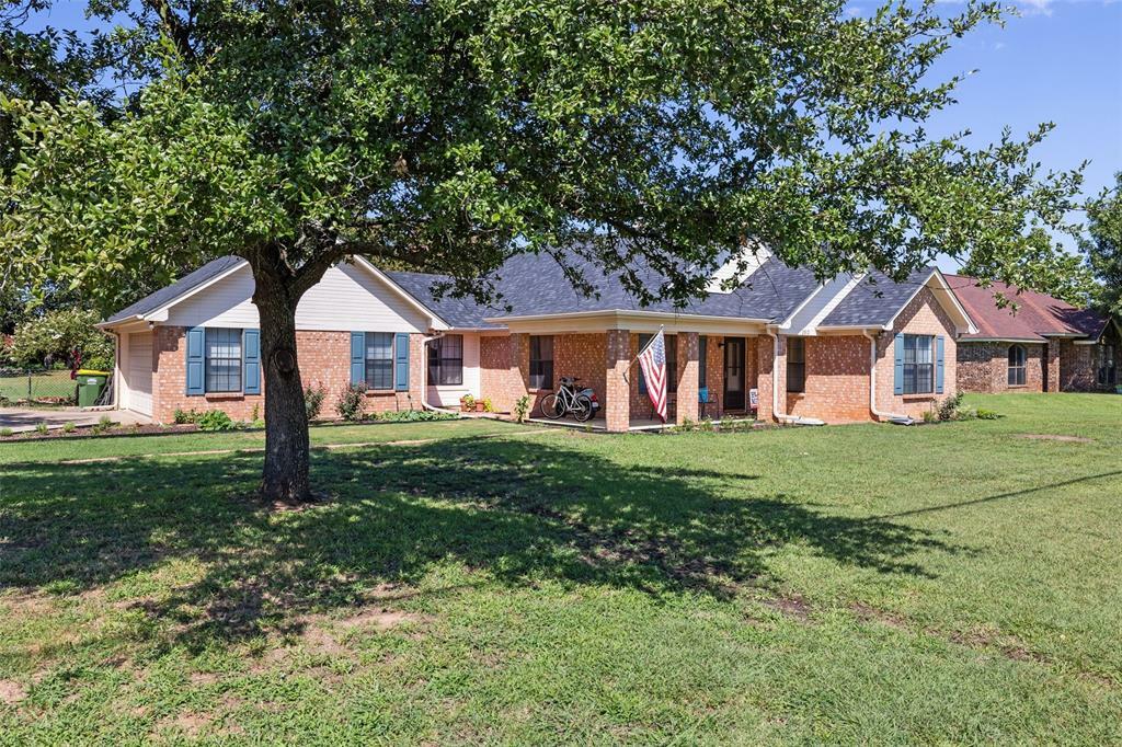 Property Photo:  3910 Country Lane  TX 76048 