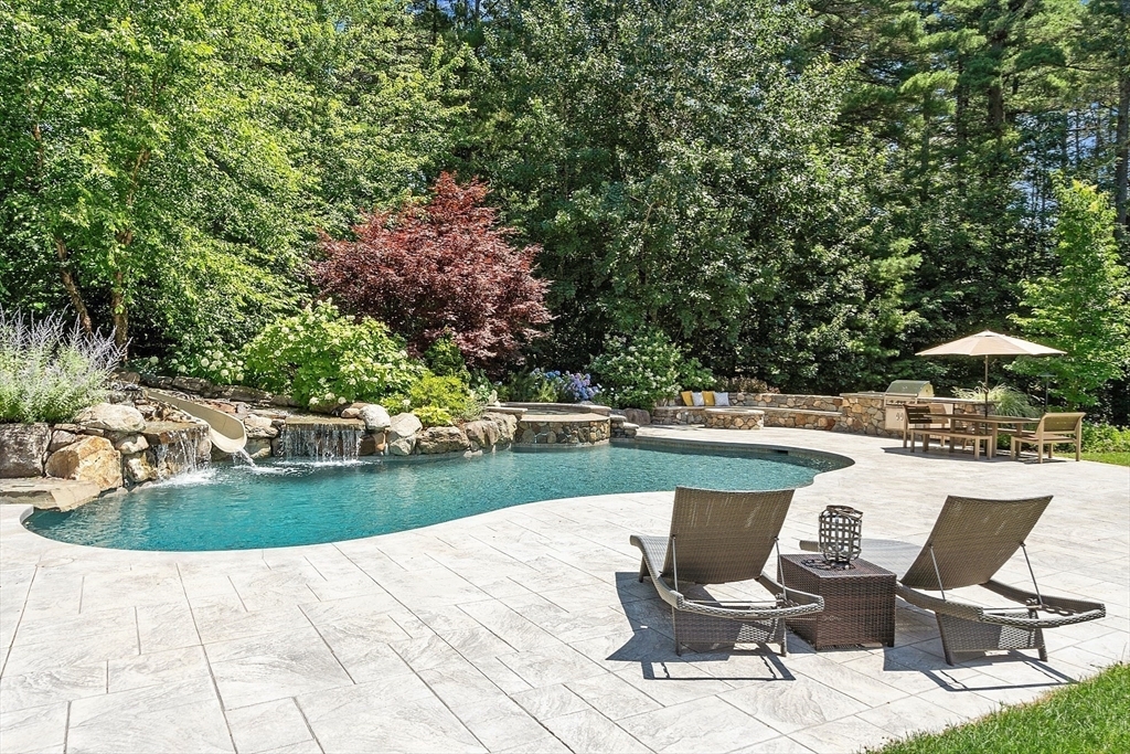 Property Photo: 42 Calderwood Way MA 01741