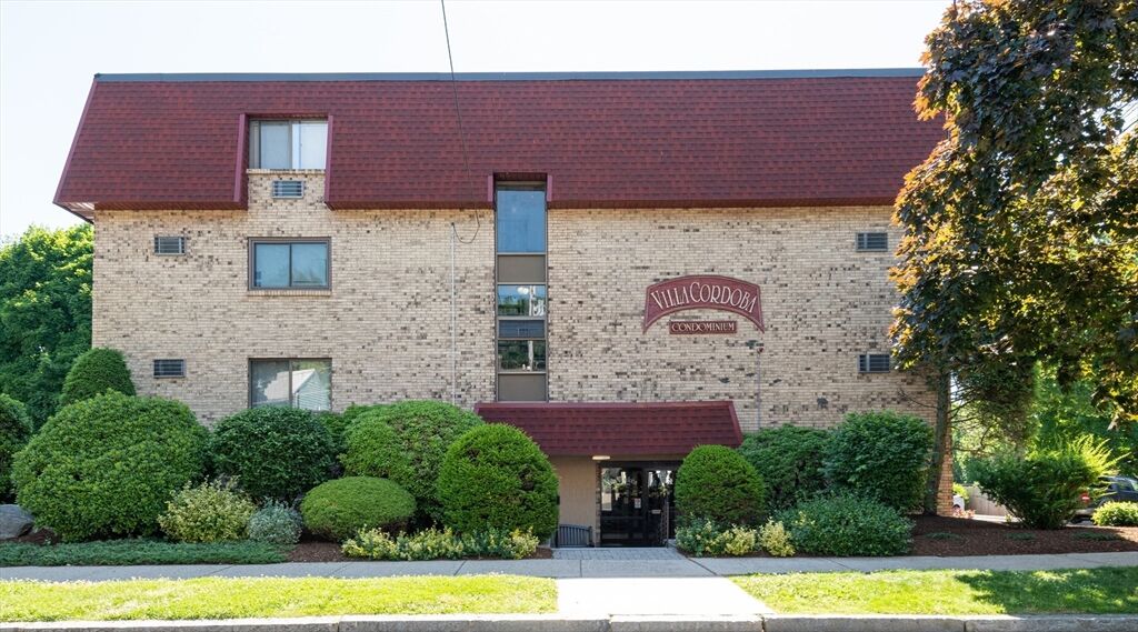 Property Photo:  43-51 Albion St B7  MA 02176 