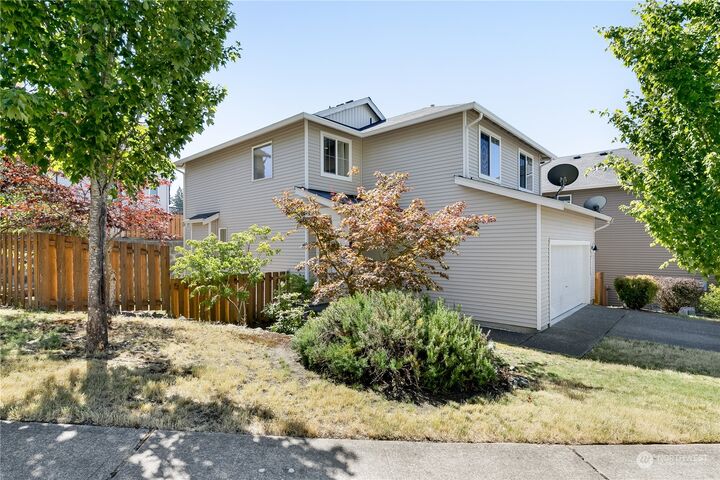 Property Photo:  1121 Ebbets Drive SW  WA 98512 