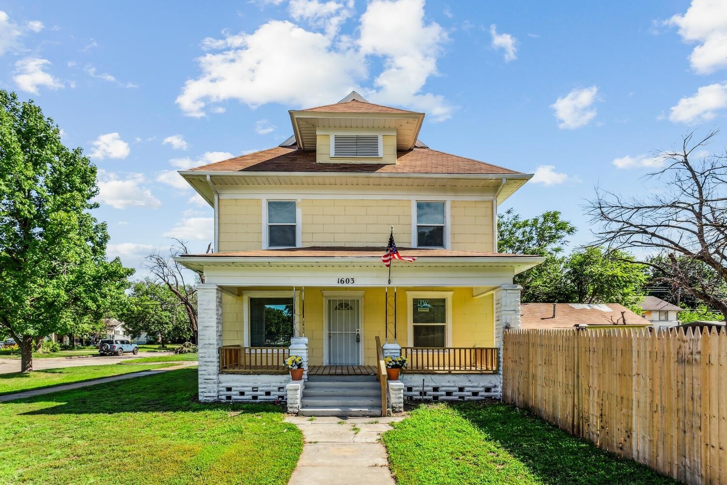 Property Photo:  1603 W McCormick Ave  KS 67213 