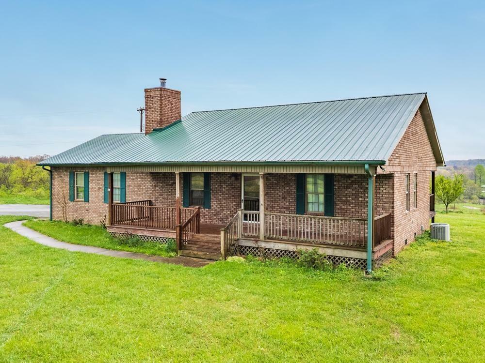 Property Photo:  3762 New Harmony Road  TN 37367 