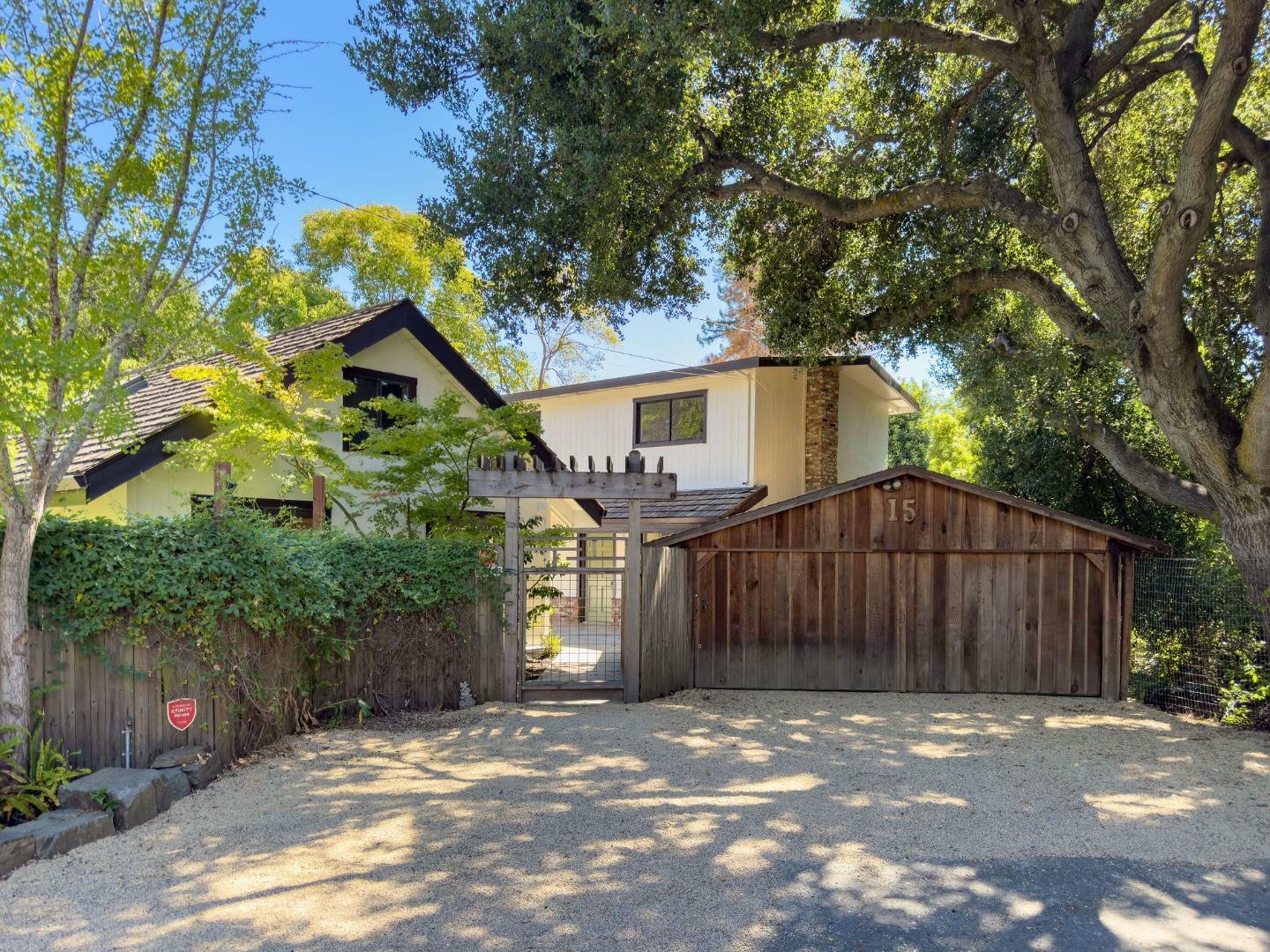 Property Photo:  15 Patterson Avenue  CA 94025 