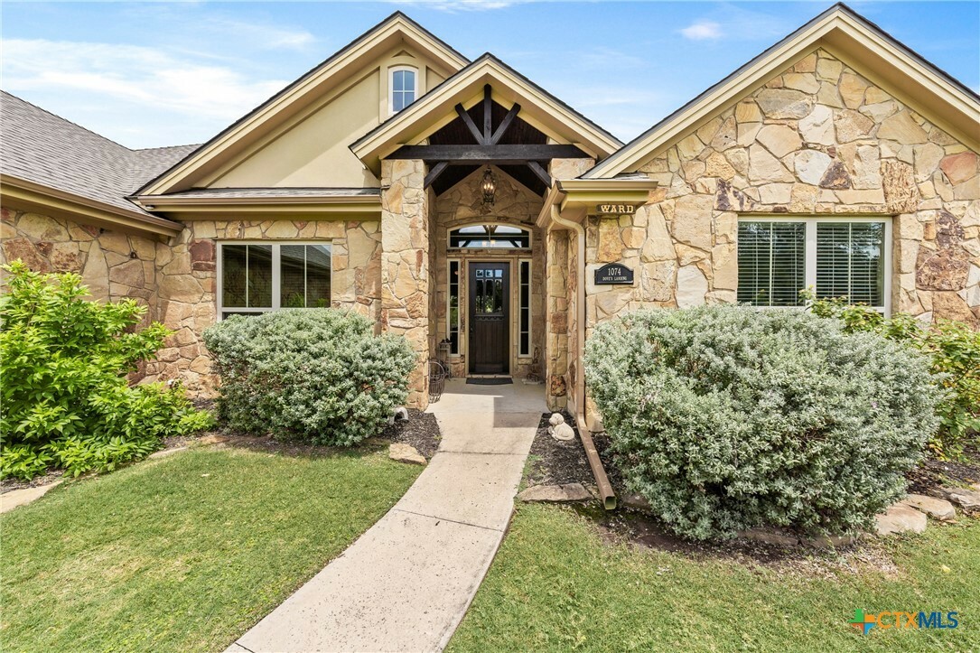 Property Photo:  1074 Doves Landing Court  TX 76571 