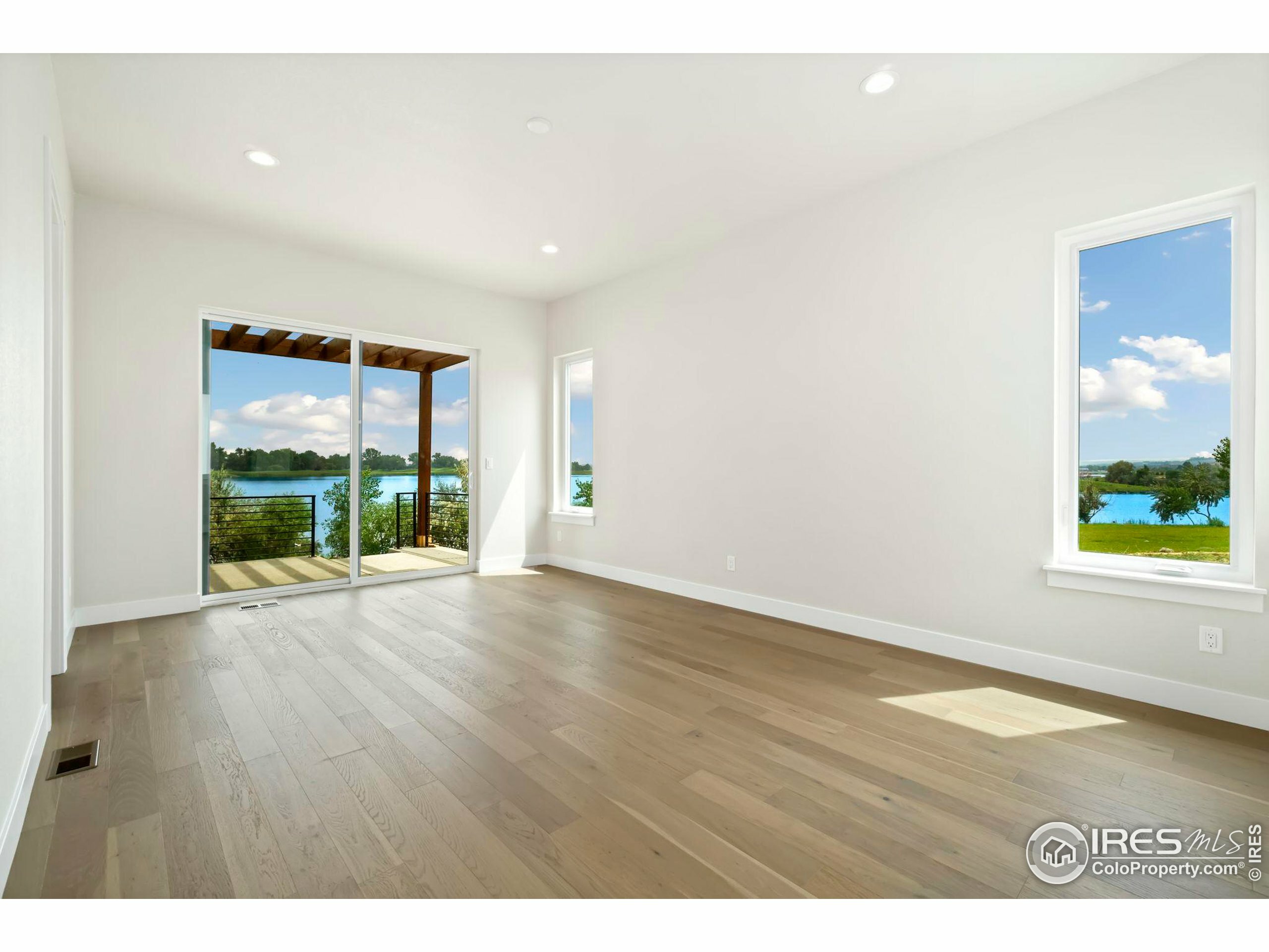 Property Photo: 1729 Beachside Dr CO 80550