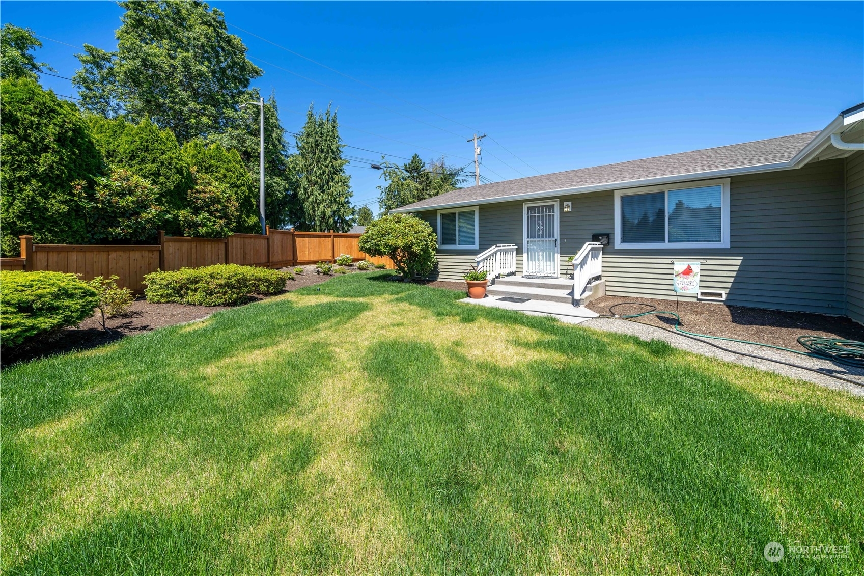 Property Photo: 301 SE 106th Street SE WA 98208