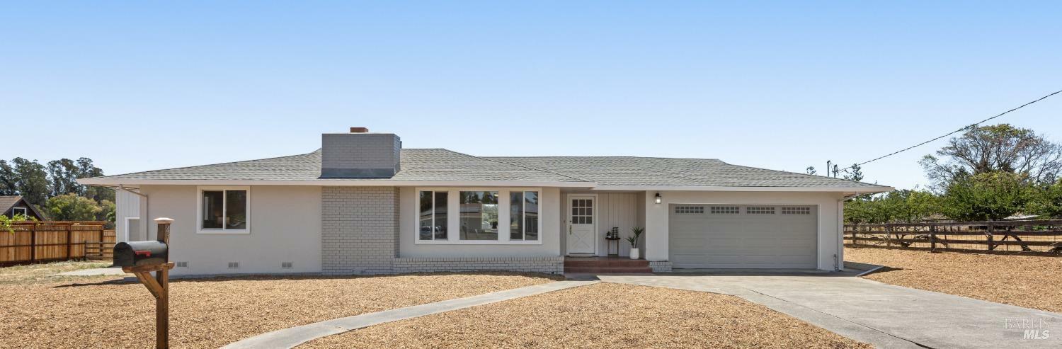 Property Photo:  412 Thompson Lane 1  CA 94952 