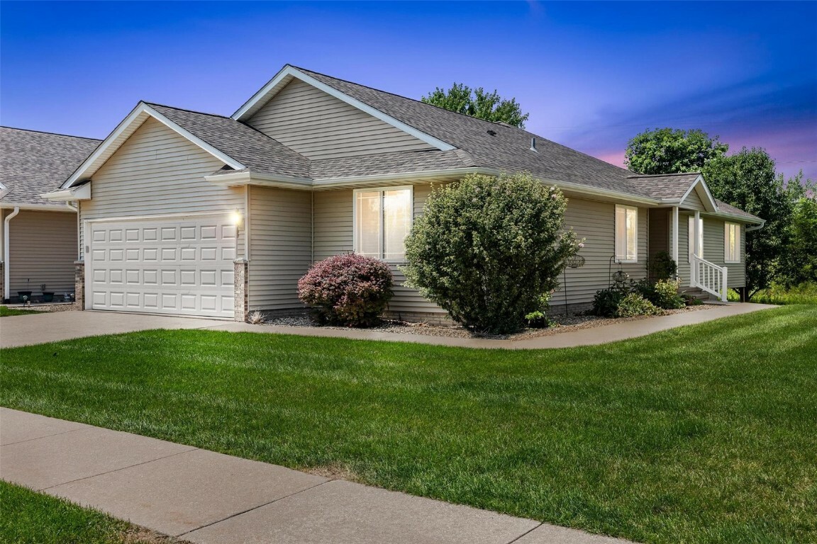 Property Photo:  2186 Tallgrass Drive  IA 52302 