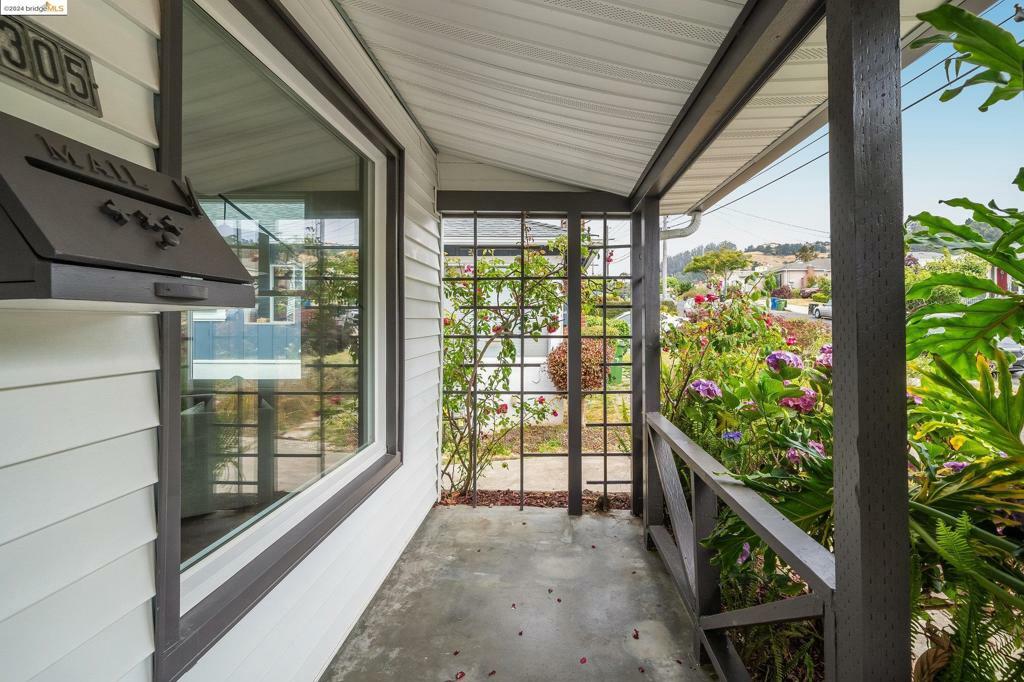 Property Photo:  1305 Lawrence  CA 94530 