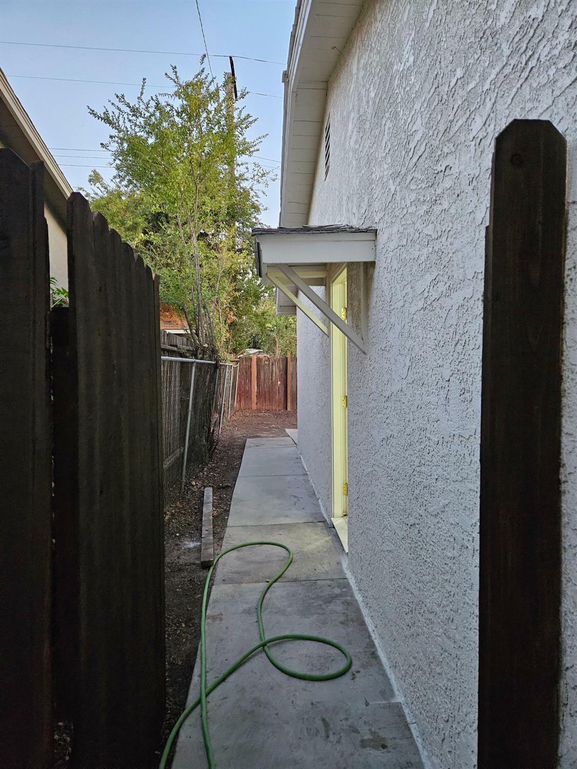 Property Photo:  66 Redondo Avenue  CA 95815 