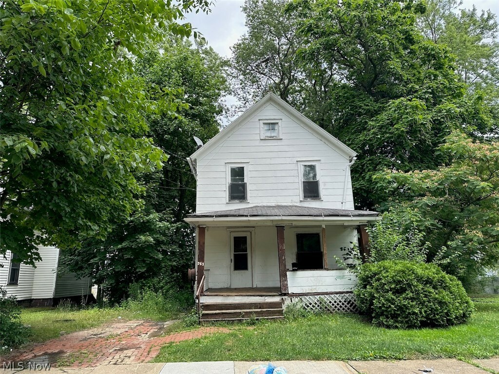 Property Photo: 353 Talbot Avenue OH 44306