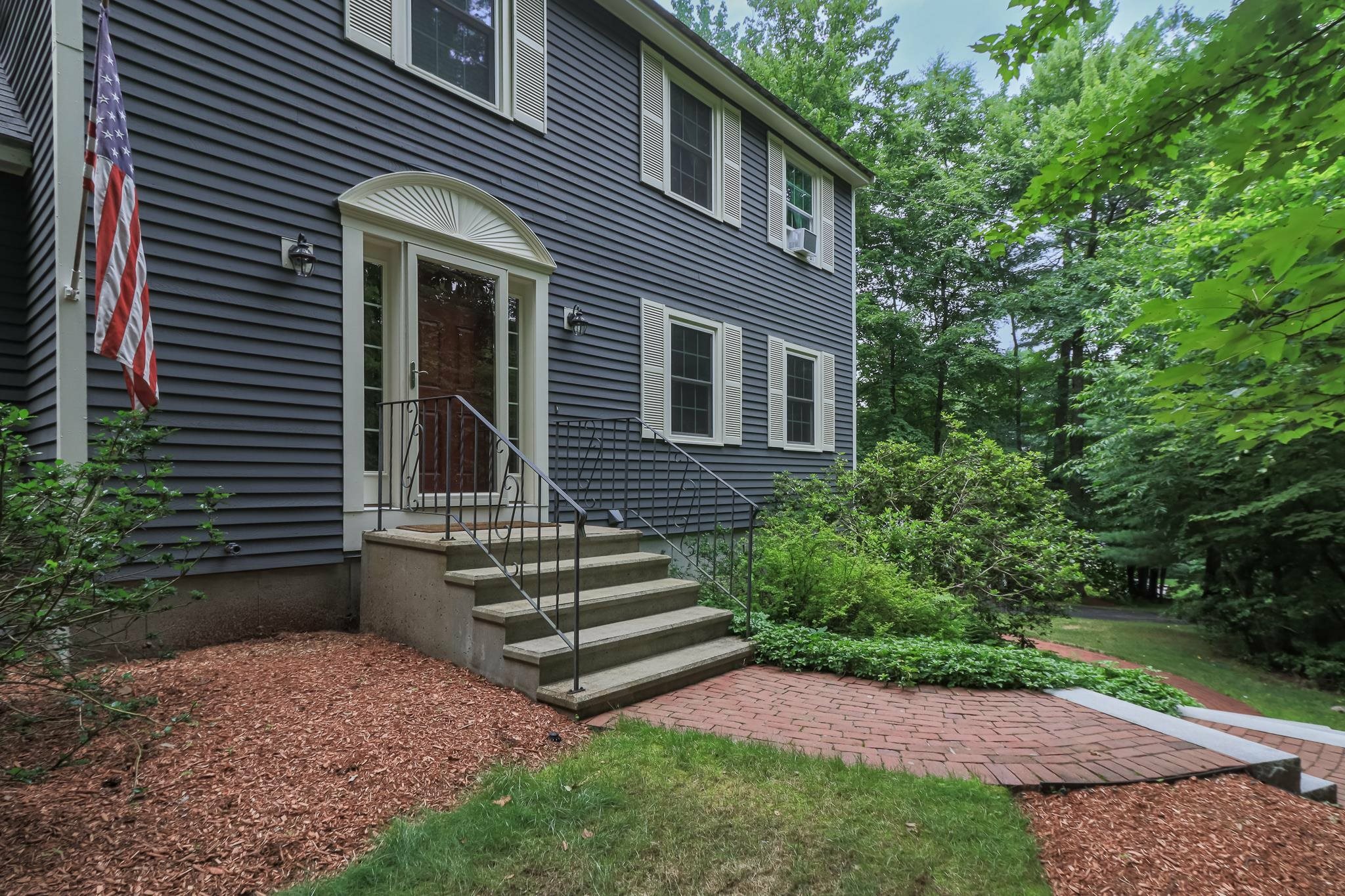 Property Photo:  15 Hillside Drive  NH 03033 