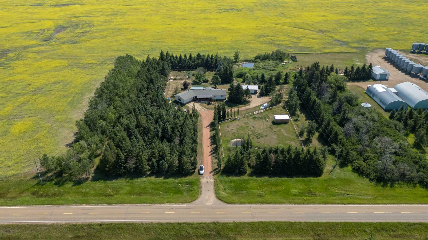 Property Photo: 42245 Hwy 855 AB T0B 2A0