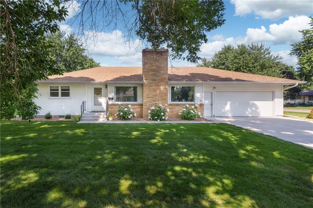 Property Photo:  1723 E Lexington Boulevard  WI 54701 