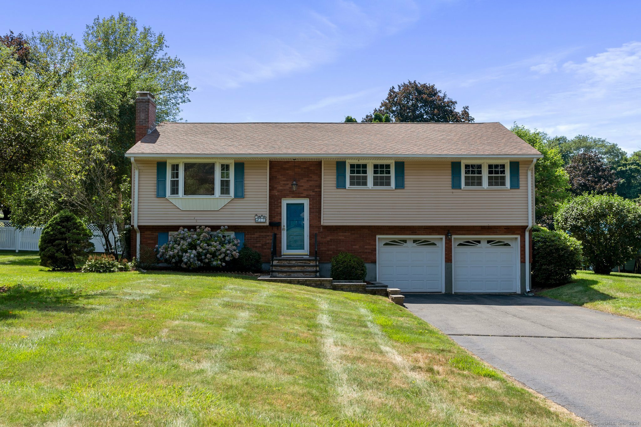 Property Photo:  17 Woodland Road  CT 06067 